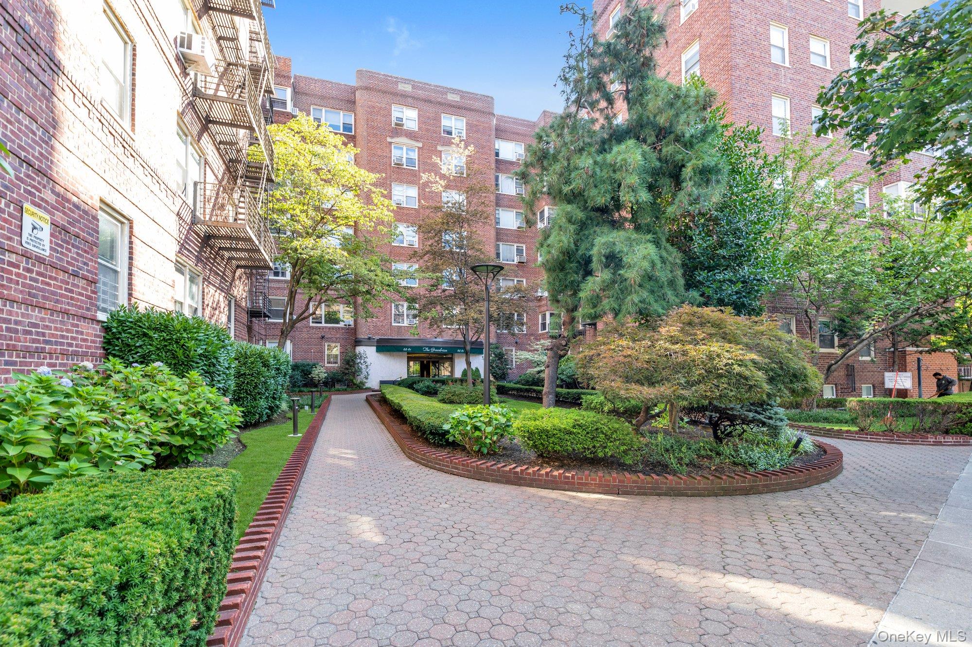 6861 Yellowstone Boulevard, Unit 519 photo 18