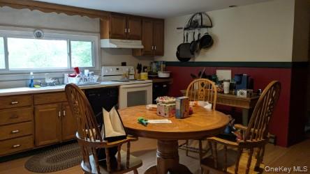 22 Old Mill Road – For Sale photo 15