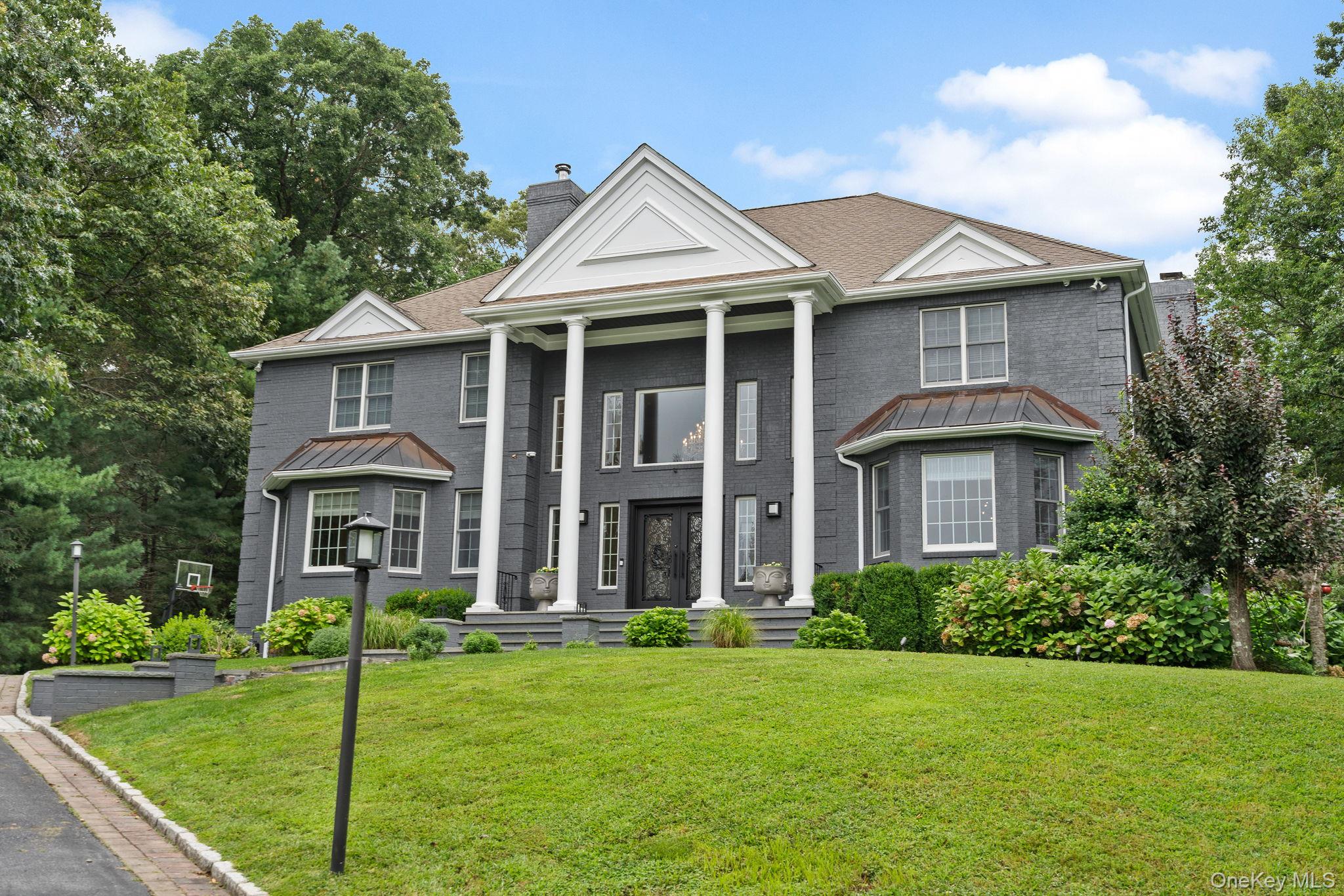 20 Stonewall Circle – For Sale