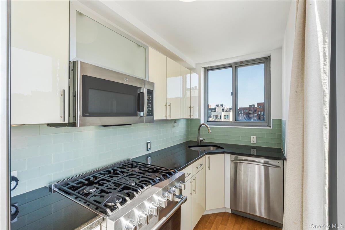 236 N 7th Street, Unit 4L photo 8