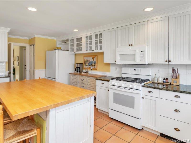 44 Griffing Avenue – For Rent photo 12