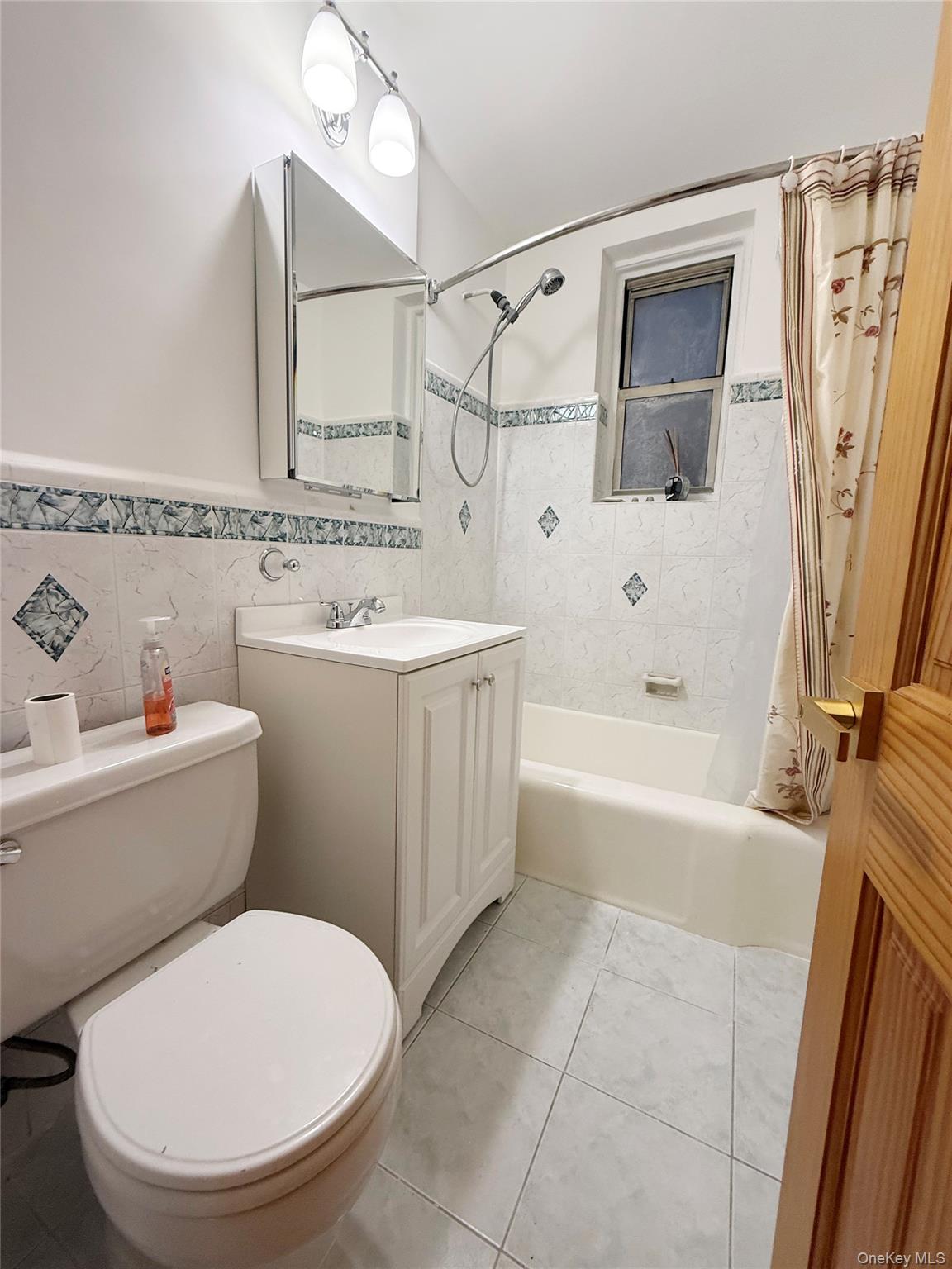 5640 Netherland Avenue, Unit 1B photo 10