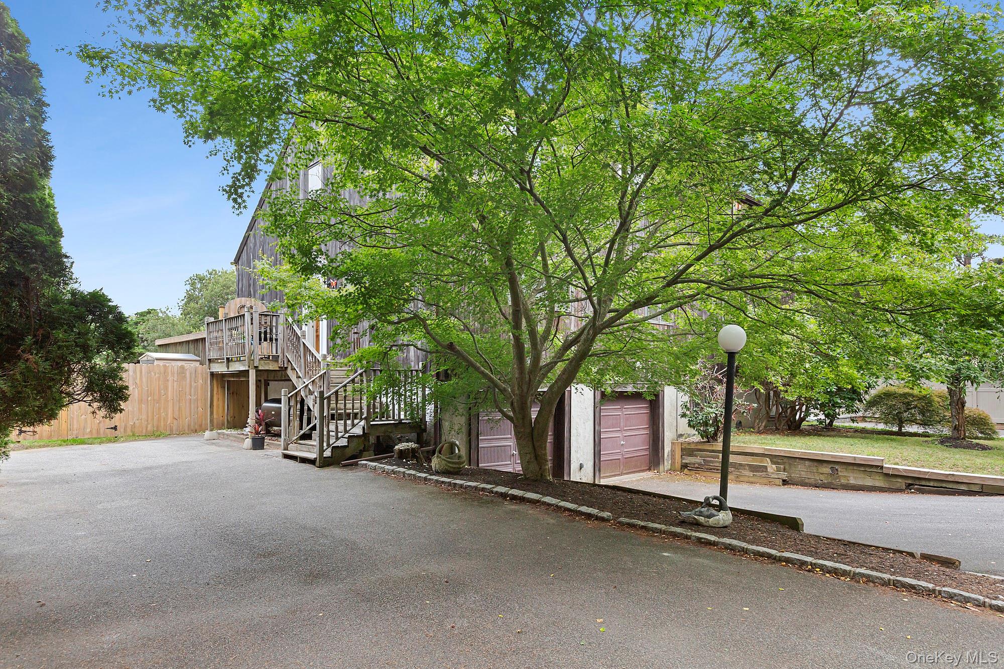 624 Noyack Road – For Rent
