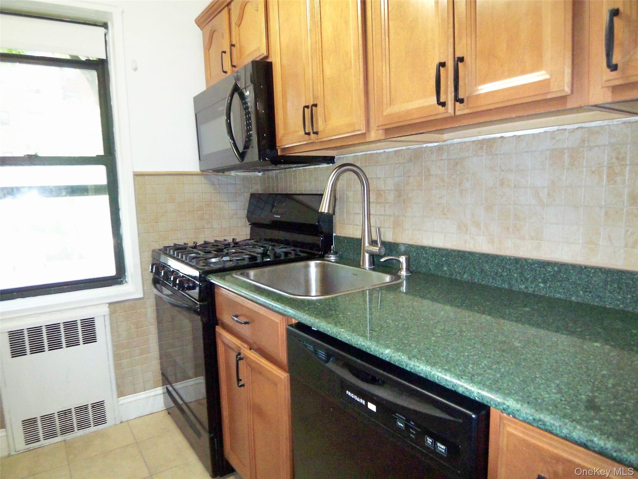 485 E Lincoln Avenue, Unit 105 photo 3