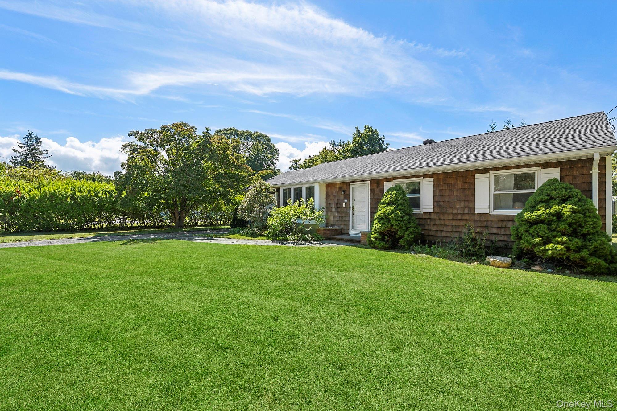 35 Bayberry Lane – For Rent photo 2