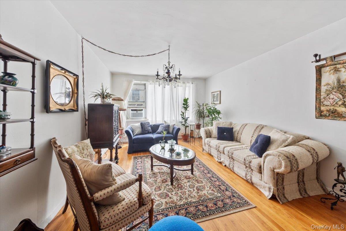 4265 Webster Avenue, Unit 7C photo 9