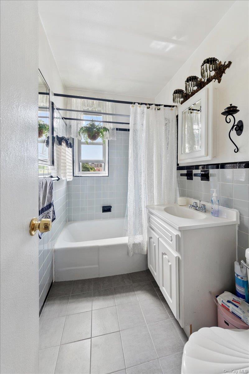 4265 Webster Avenue, Unit 7C photo 16