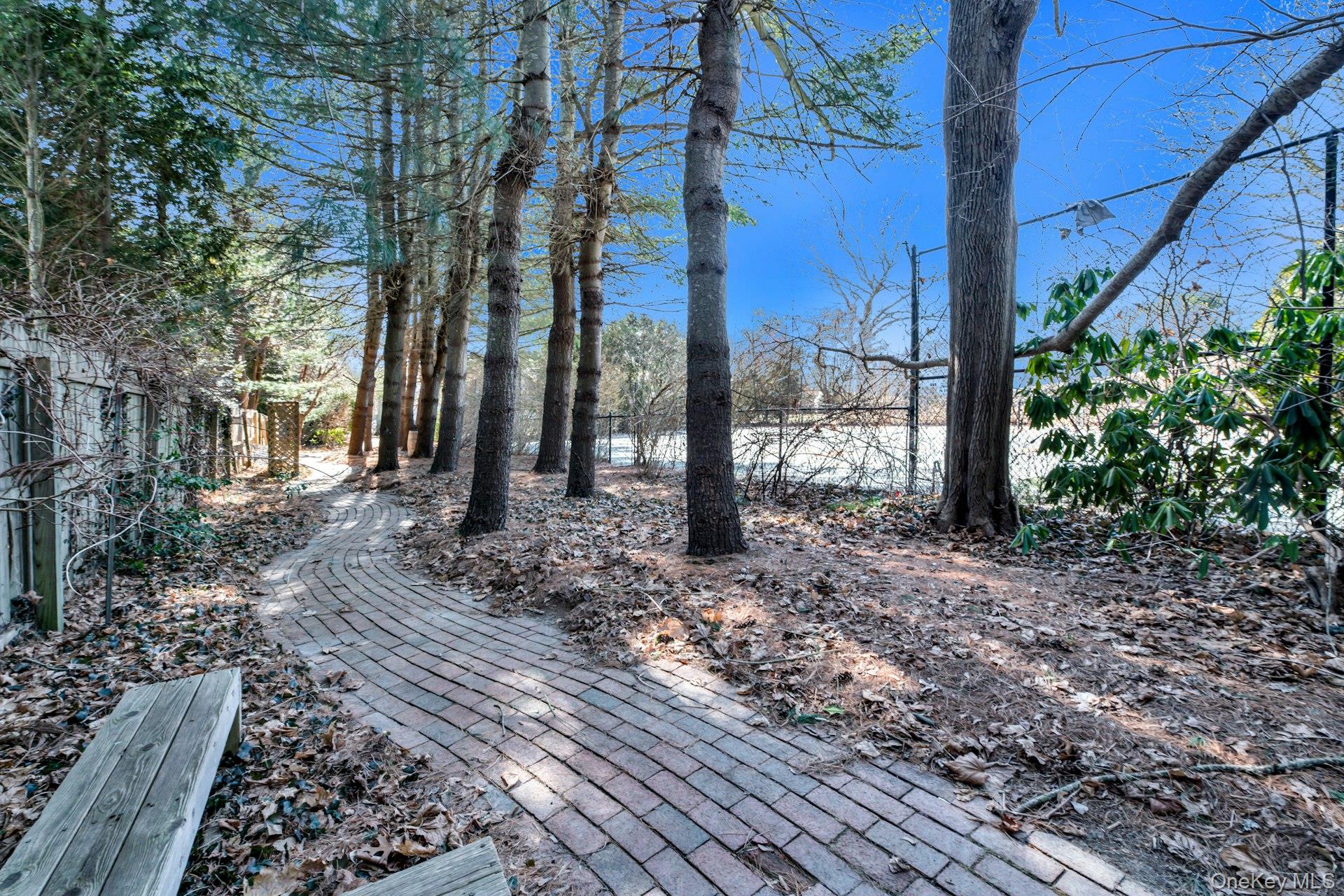 94 S Country Road – For Rent photo 21