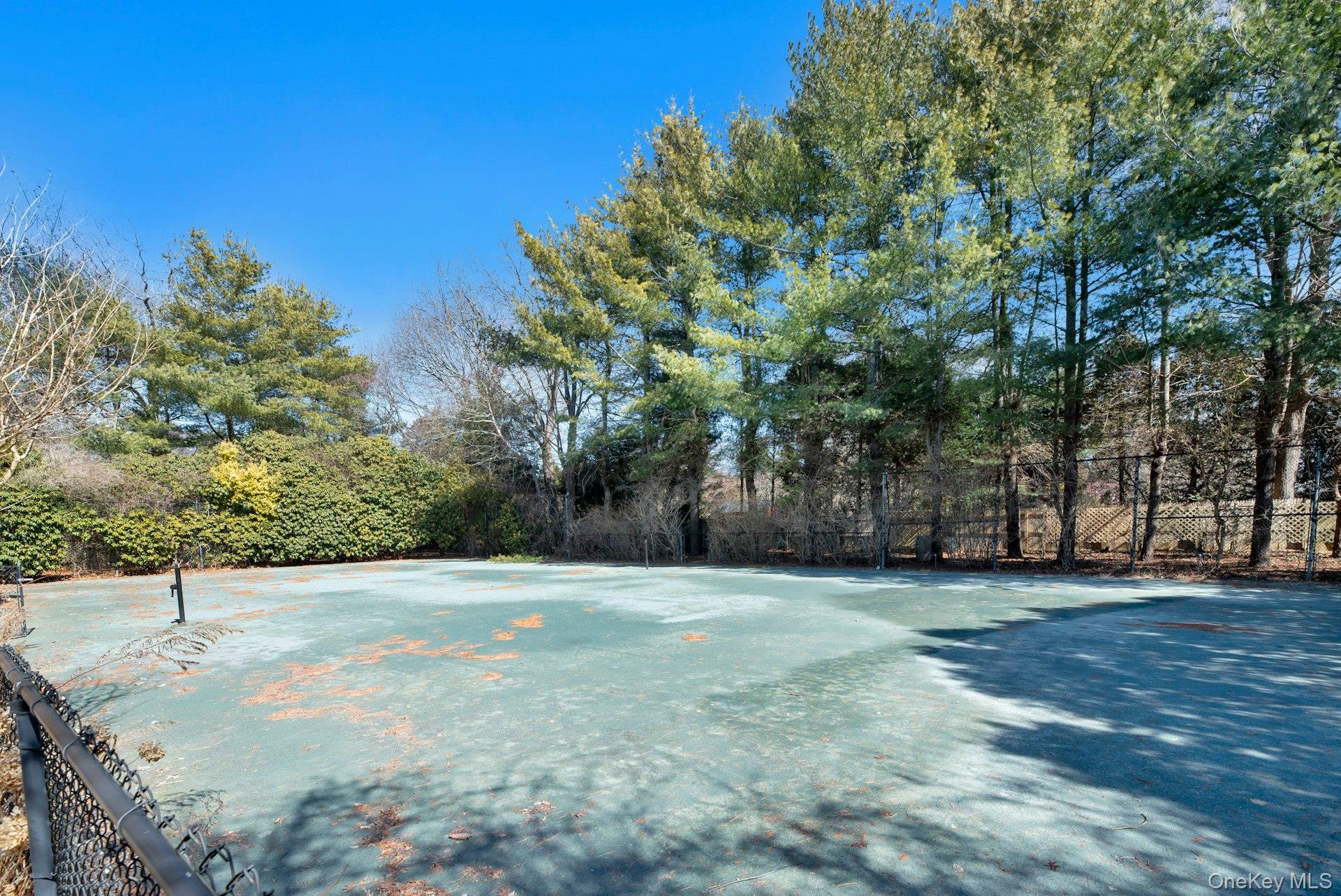 94 S Country Road – For Rent photo 38