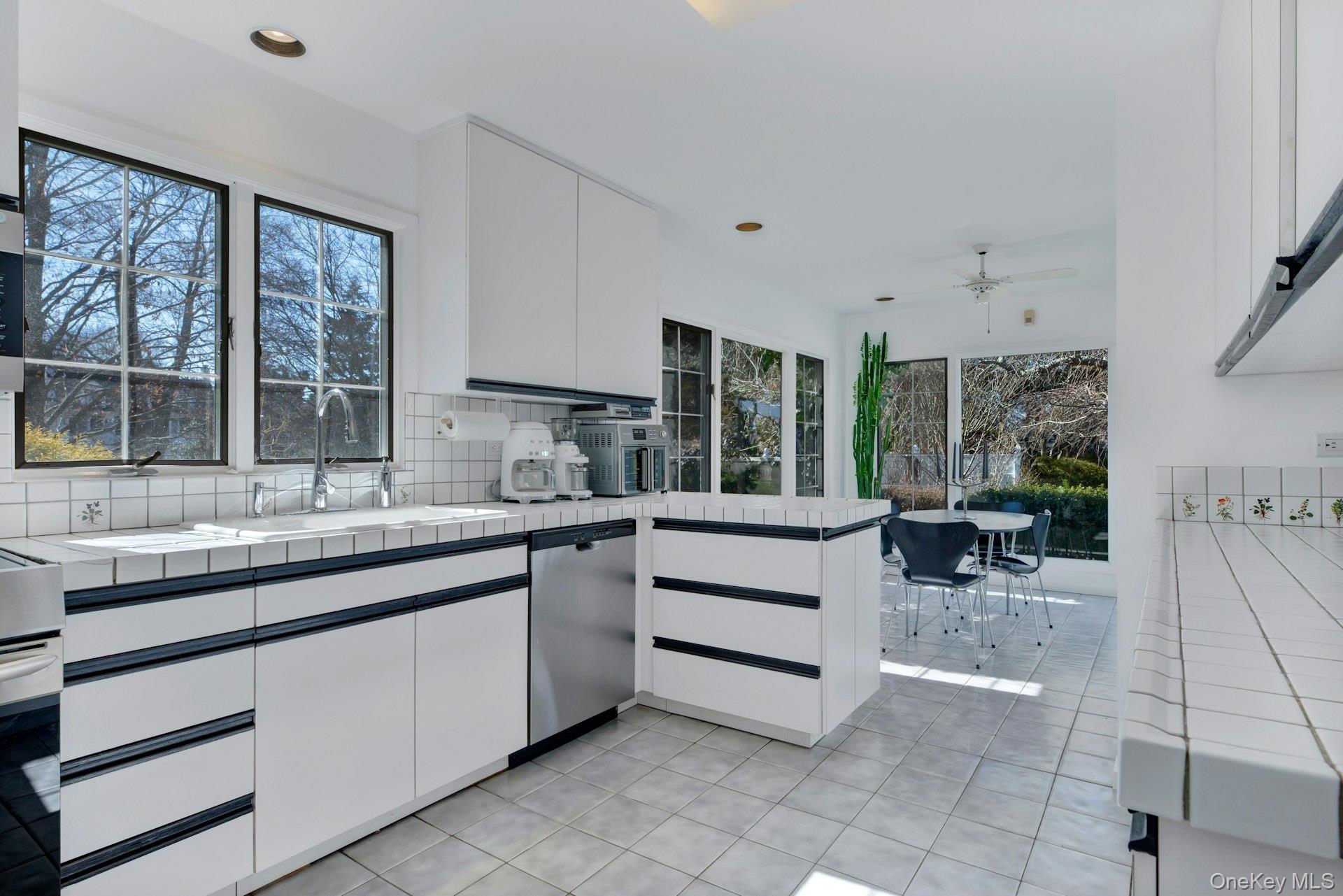 94 S Country Road – For Rent photo 13