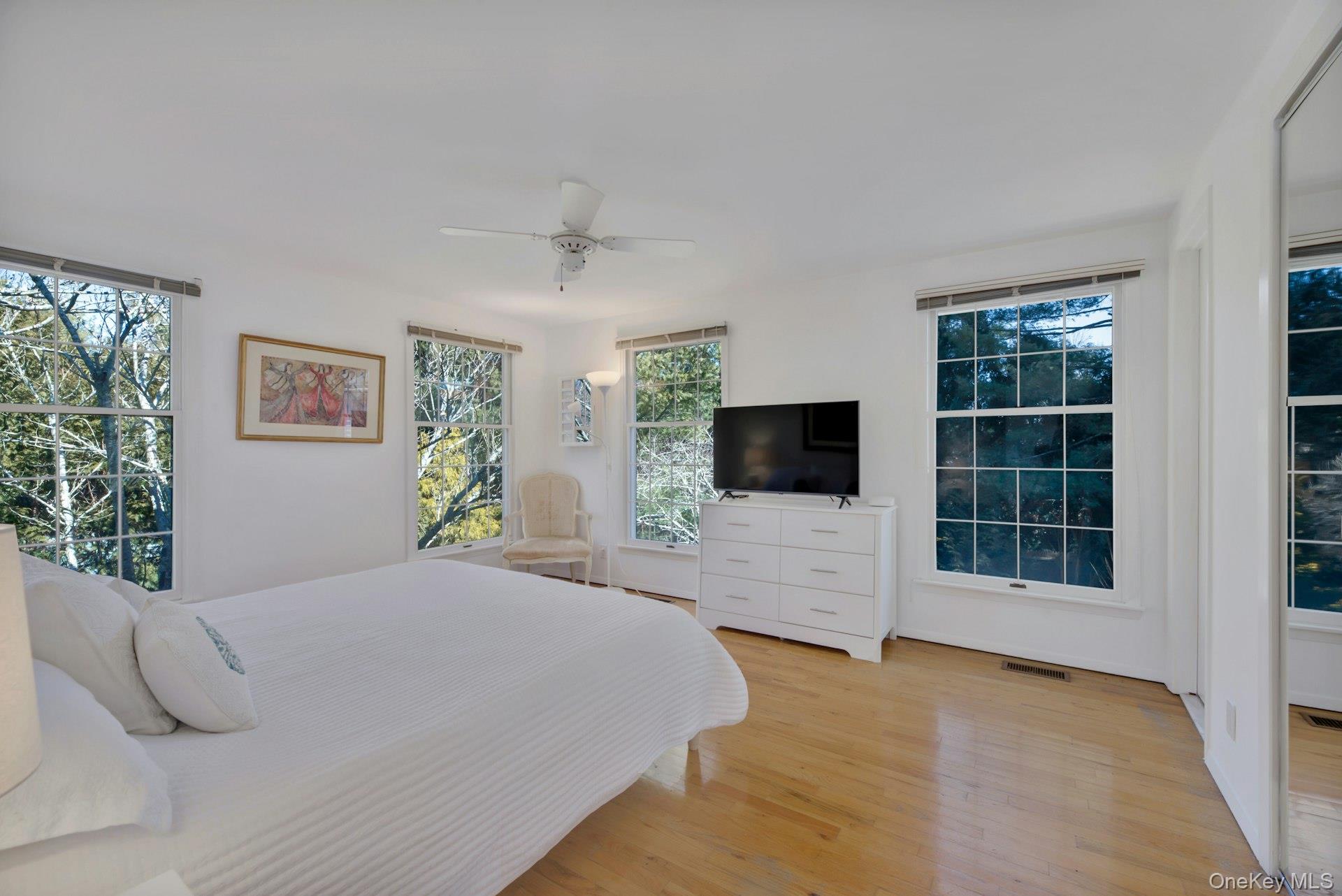 94 S Country Road – For Rent photo 33