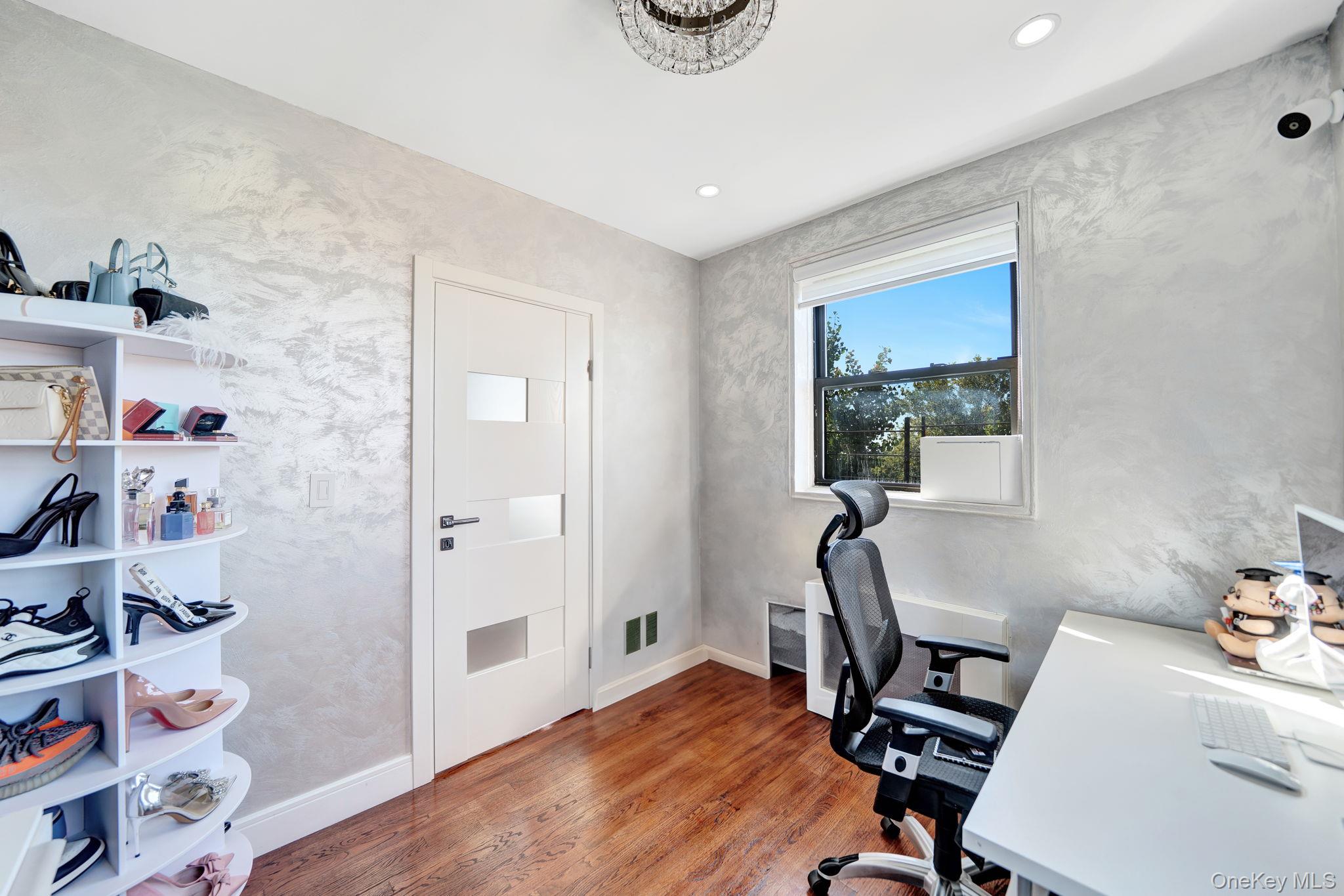 139-21 85th Drive, Unit 5B photo 18