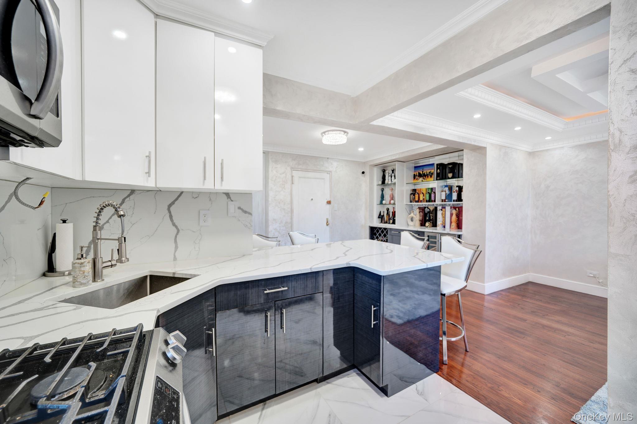 139-21 85th Drive, Unit 5B photo 6