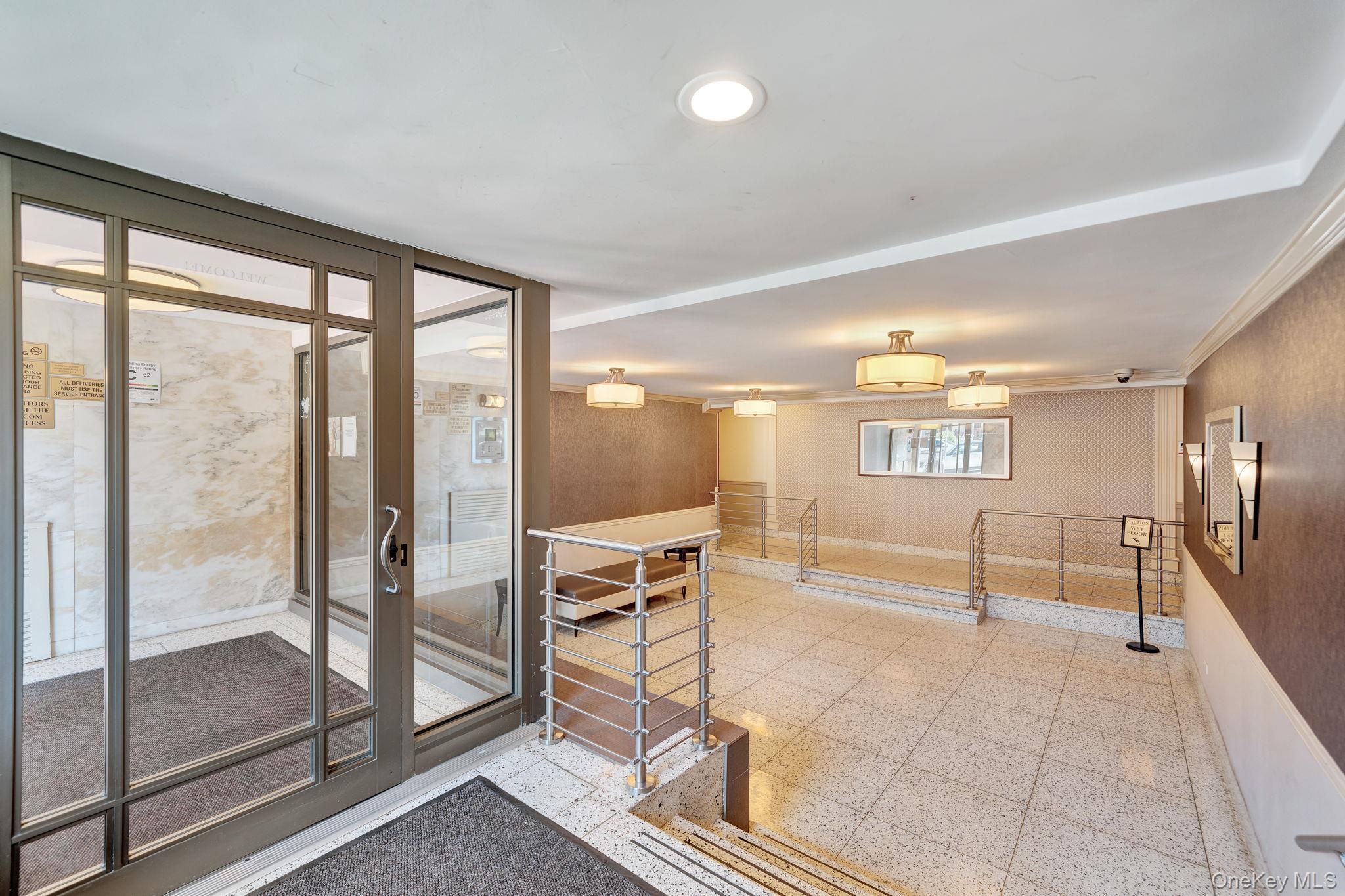 139-21 85th Drive, Unit 5B photo 2