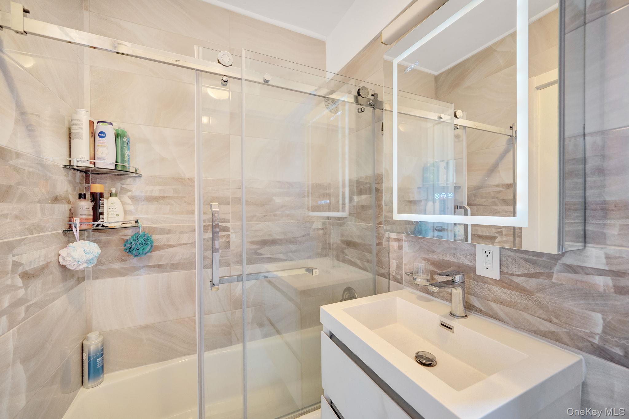 139-21 85th Drive, Unit 5B photo 20
