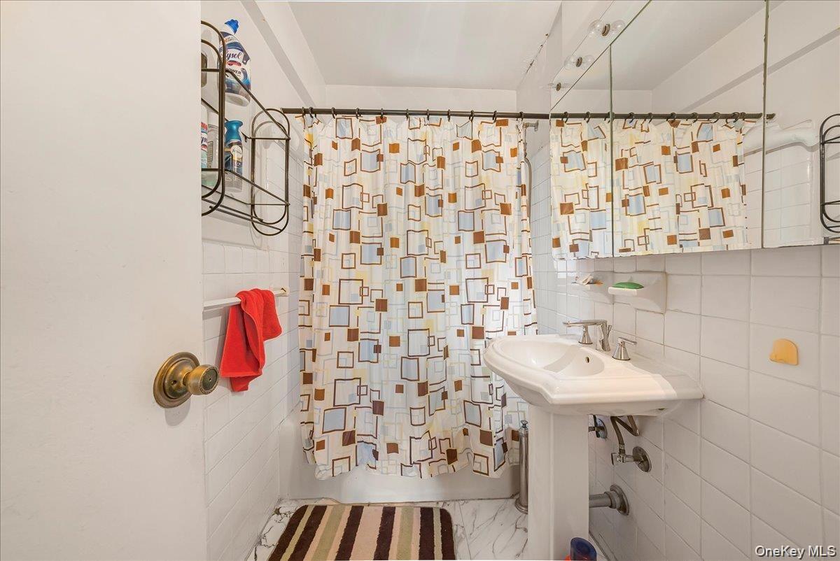 67-66 108th Street, Unit B31 photo 10