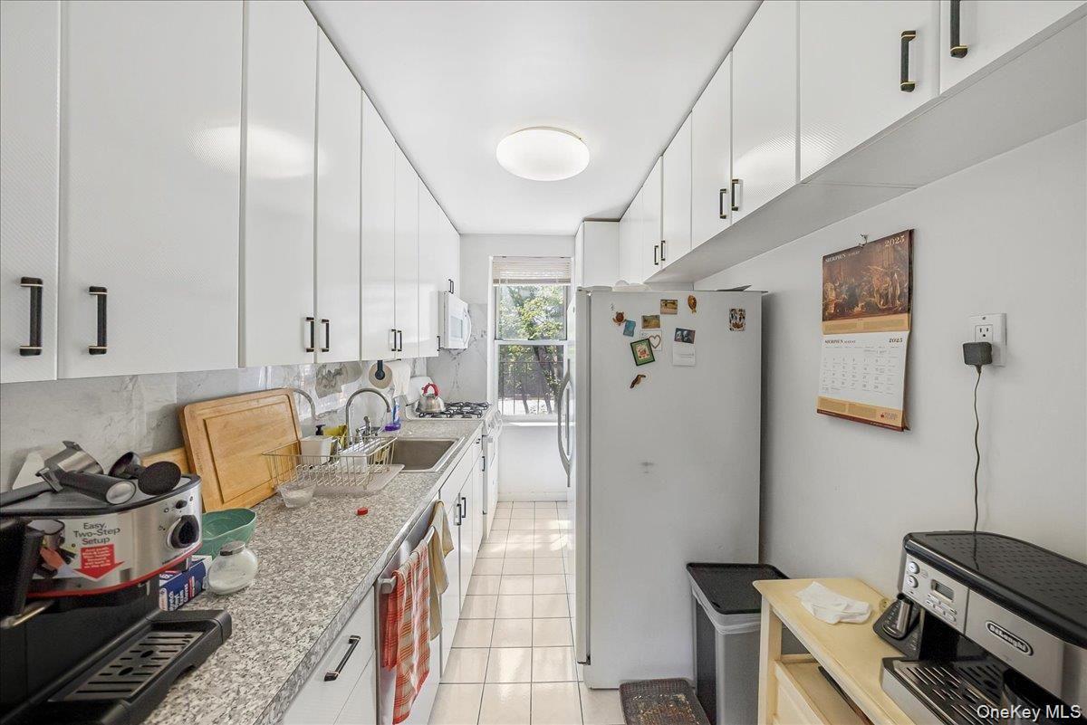 67-66 108th Street, Unit B31 photo 23