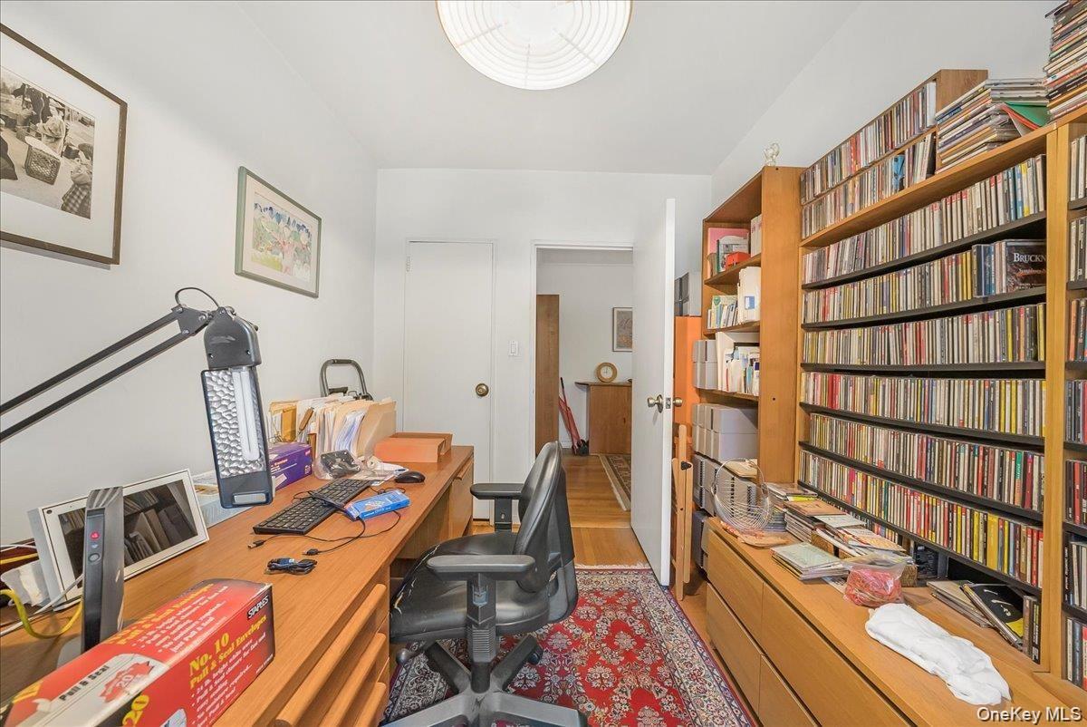 67-66 108th Street, Unit B31 photo 6