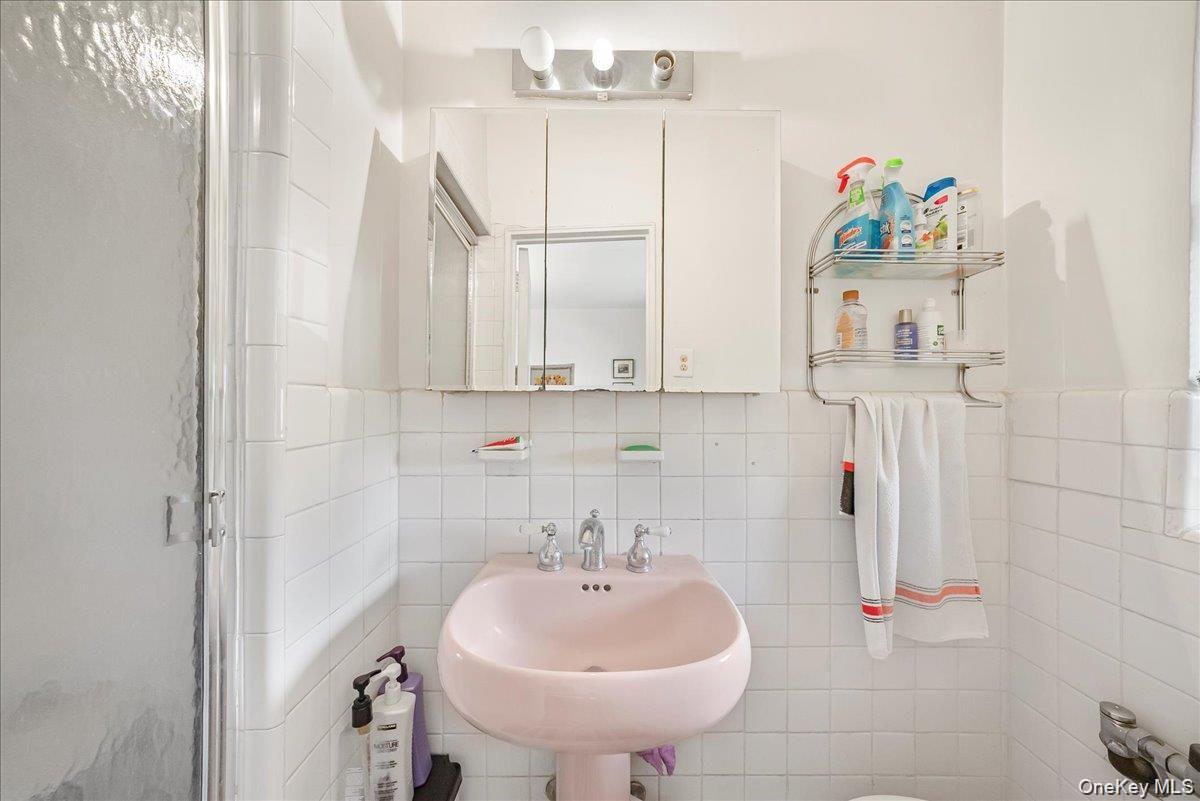 67-66 108th Street, Unit B31 photo 14