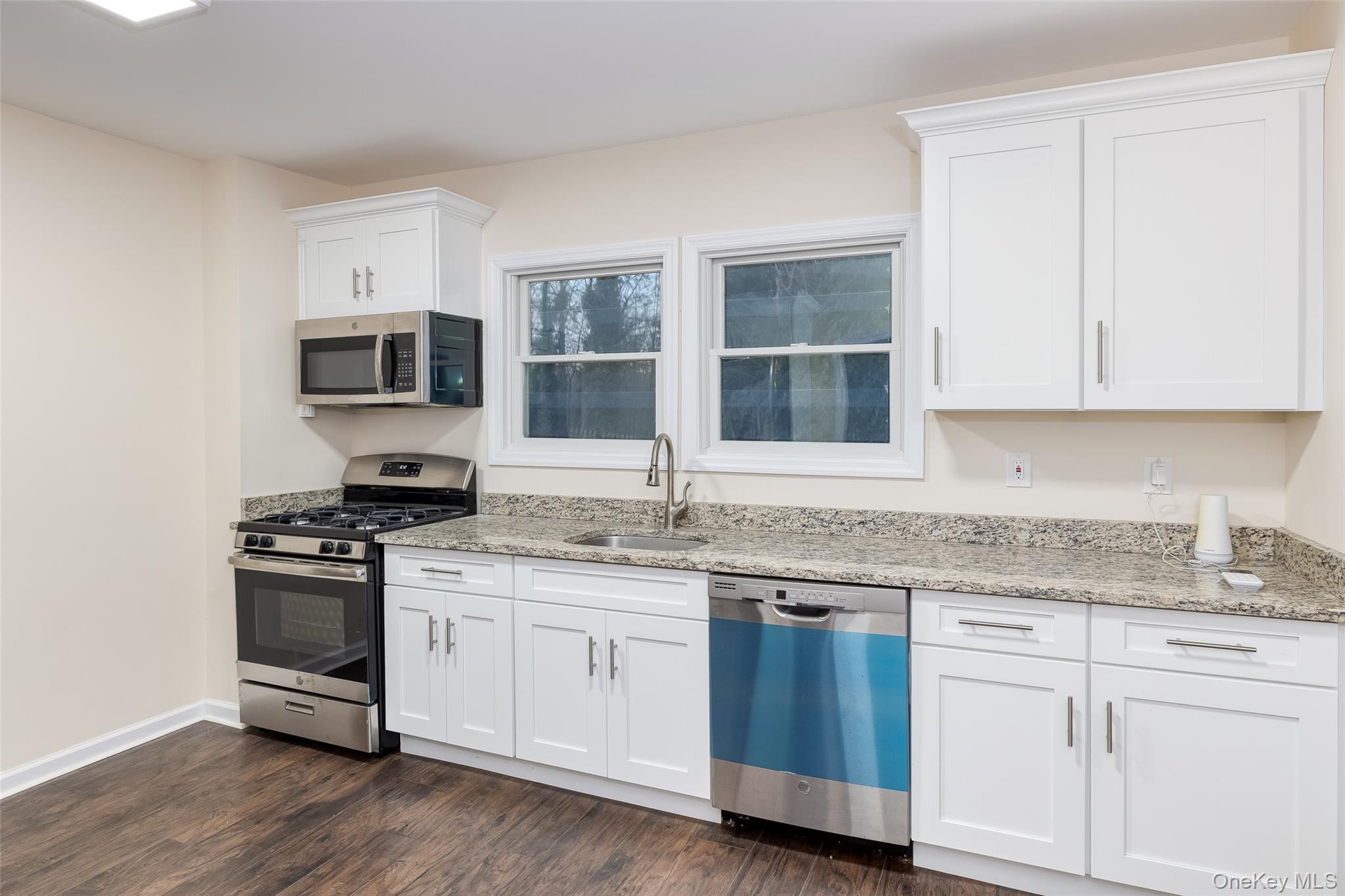 30170 Main Road – For Sale photo 3