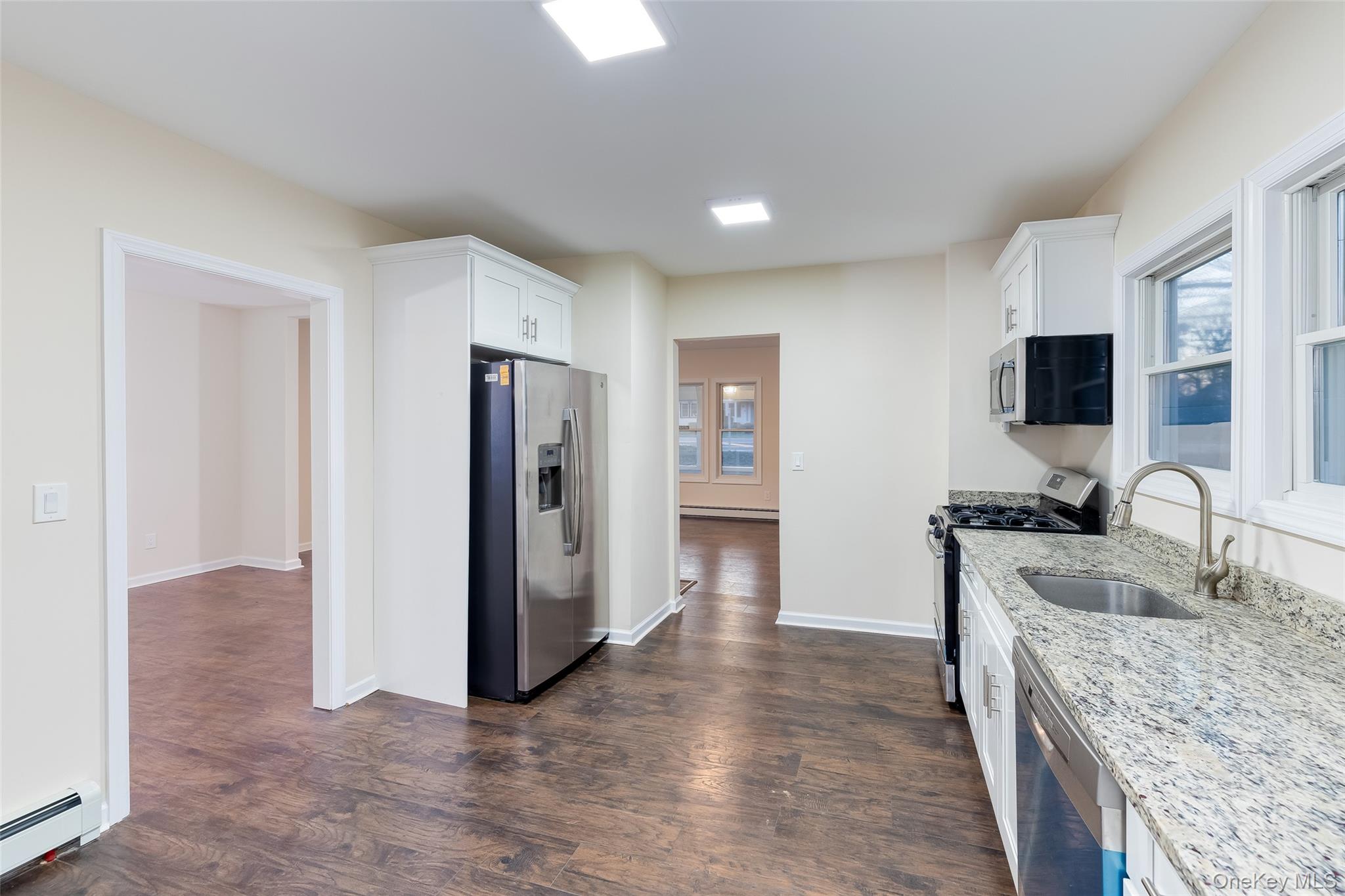 30170 Main Road – For Sale photo 4