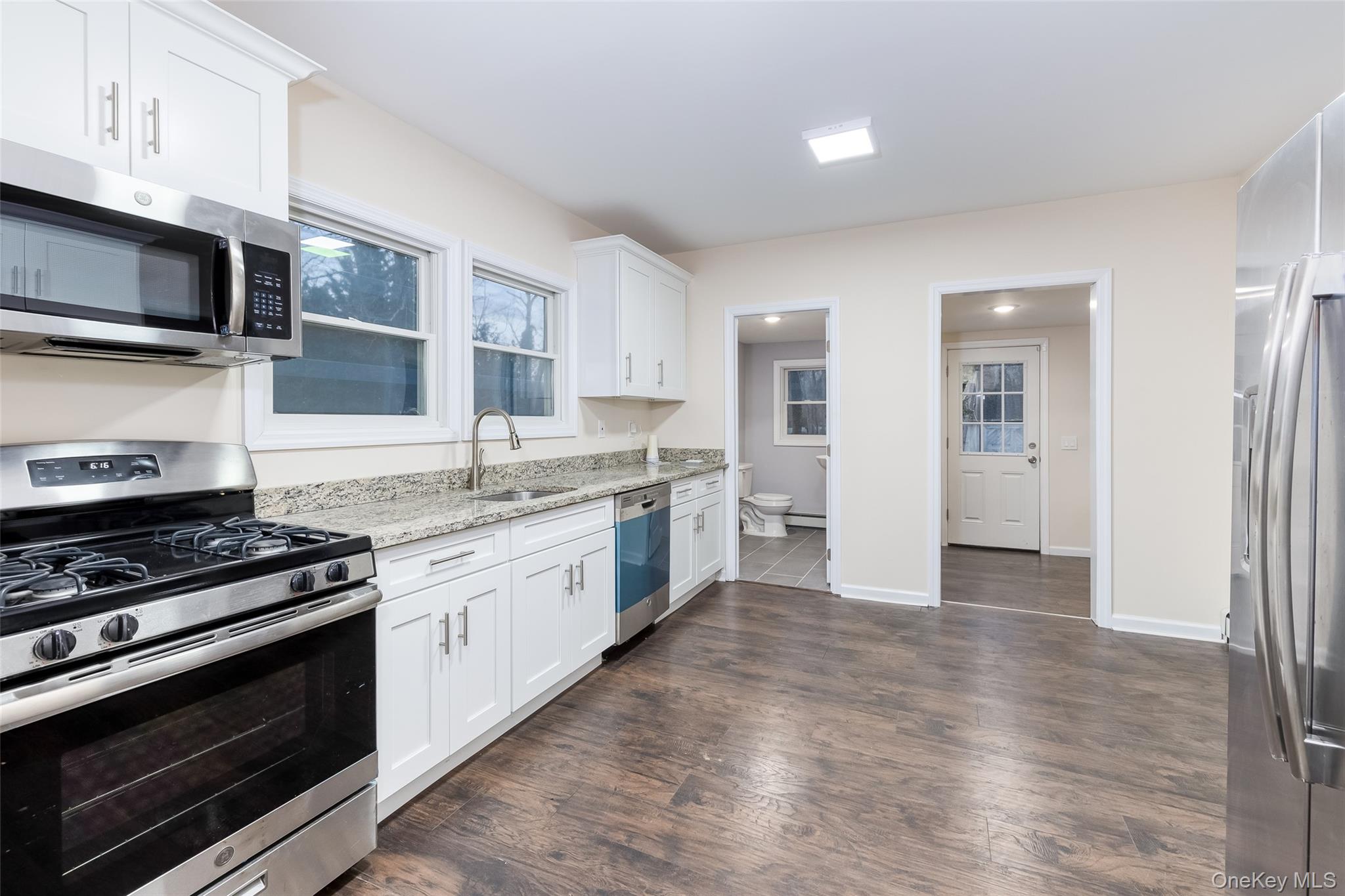 30170 Main Road – For Sale photo 5