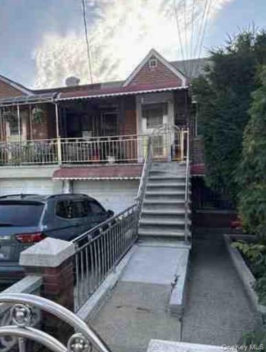 2716 Young Avenue – For Sale