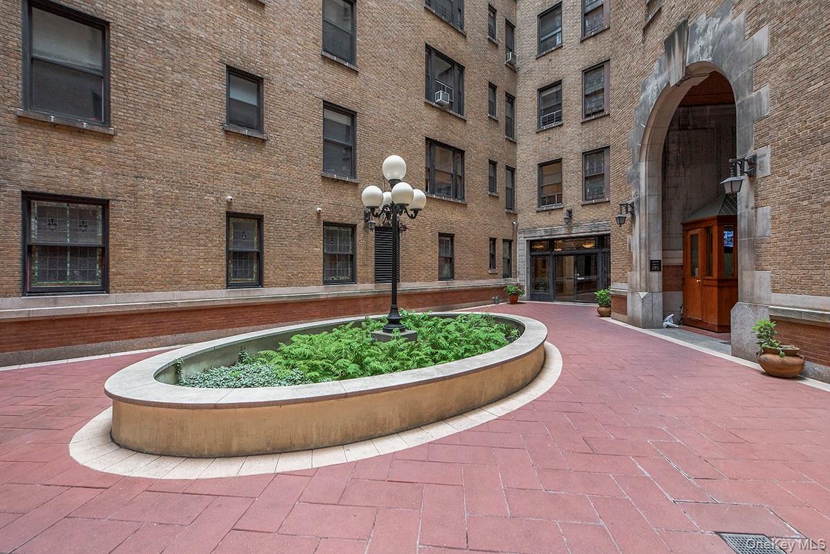 800 Riverside Drive, Unit 1G