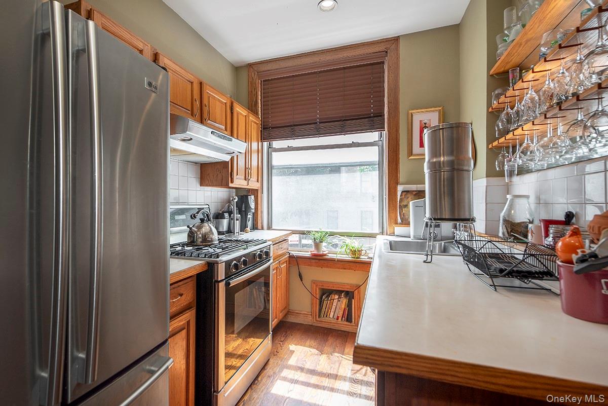 800 Riverside Drive, Unit 1G photo 7