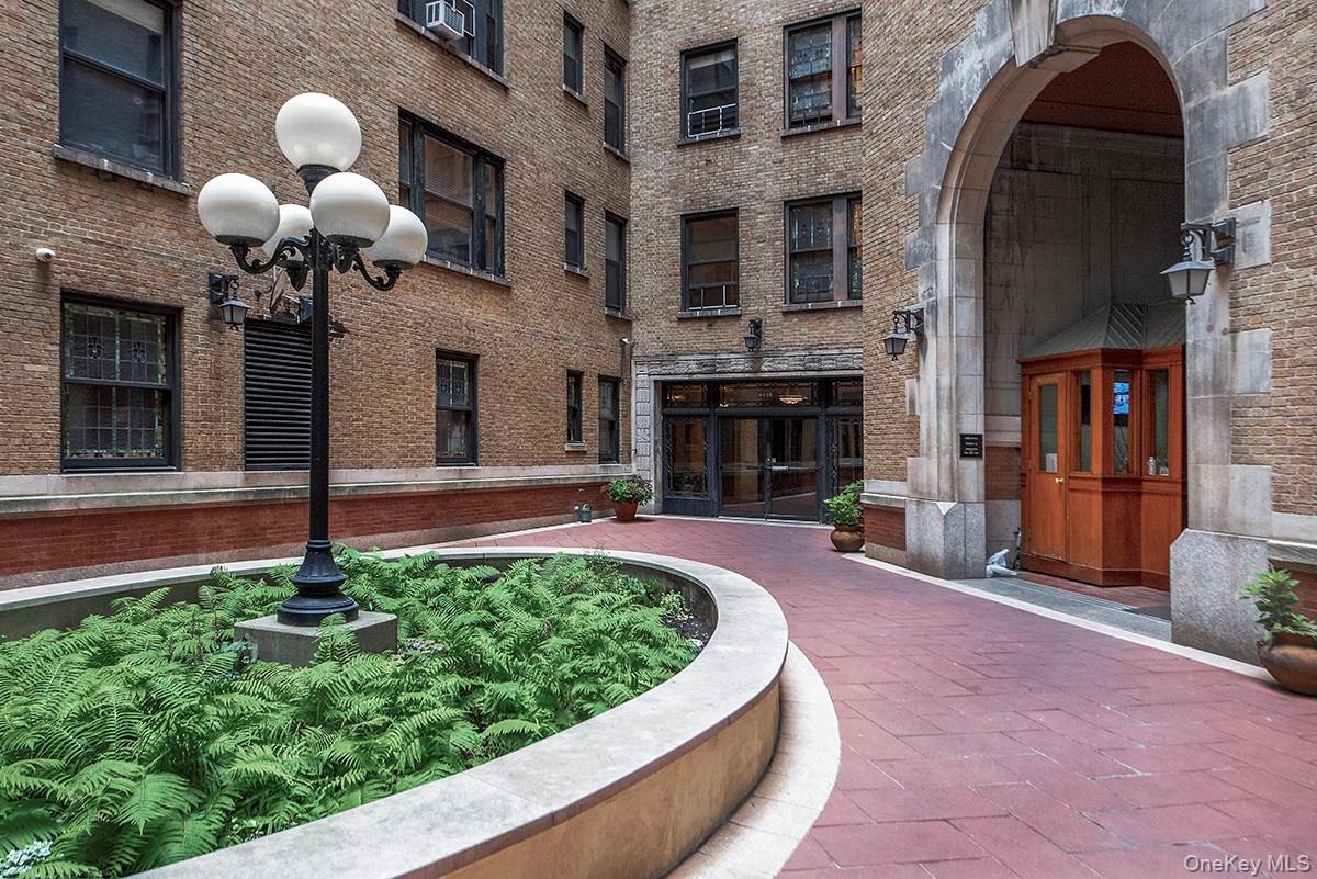 800 Riverside Drive, Unit 1G photo 2