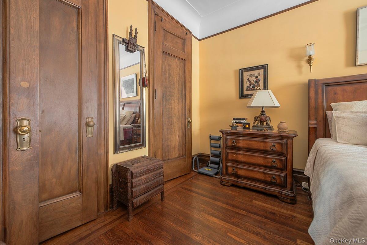 800 Riverside Drive, Unit 1G photo 10