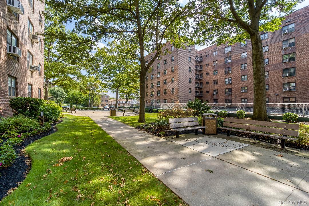 204-15 Foothill Avenue, Unit B77 photo 13