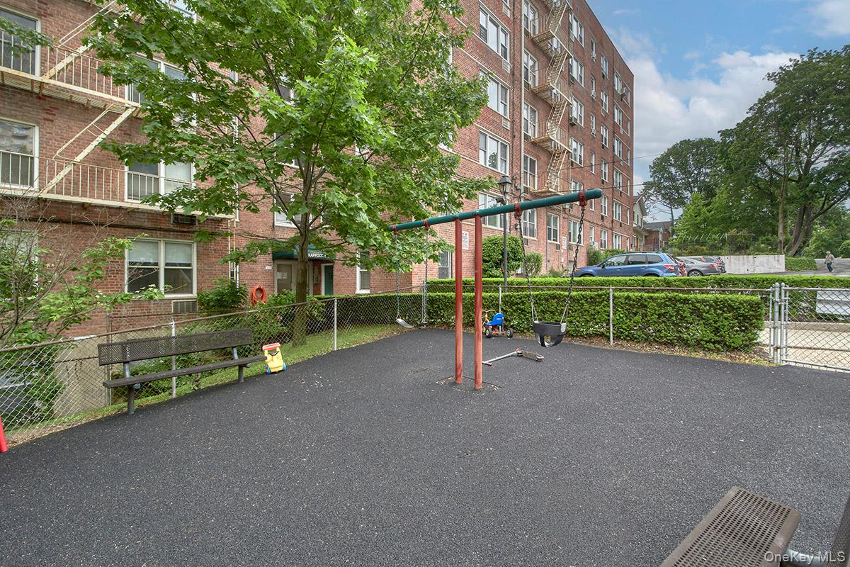 609 Kappock Street, Unit 3F photo 24