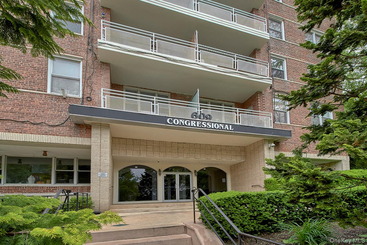 609 Kappock Street, Unit 3F photo 3