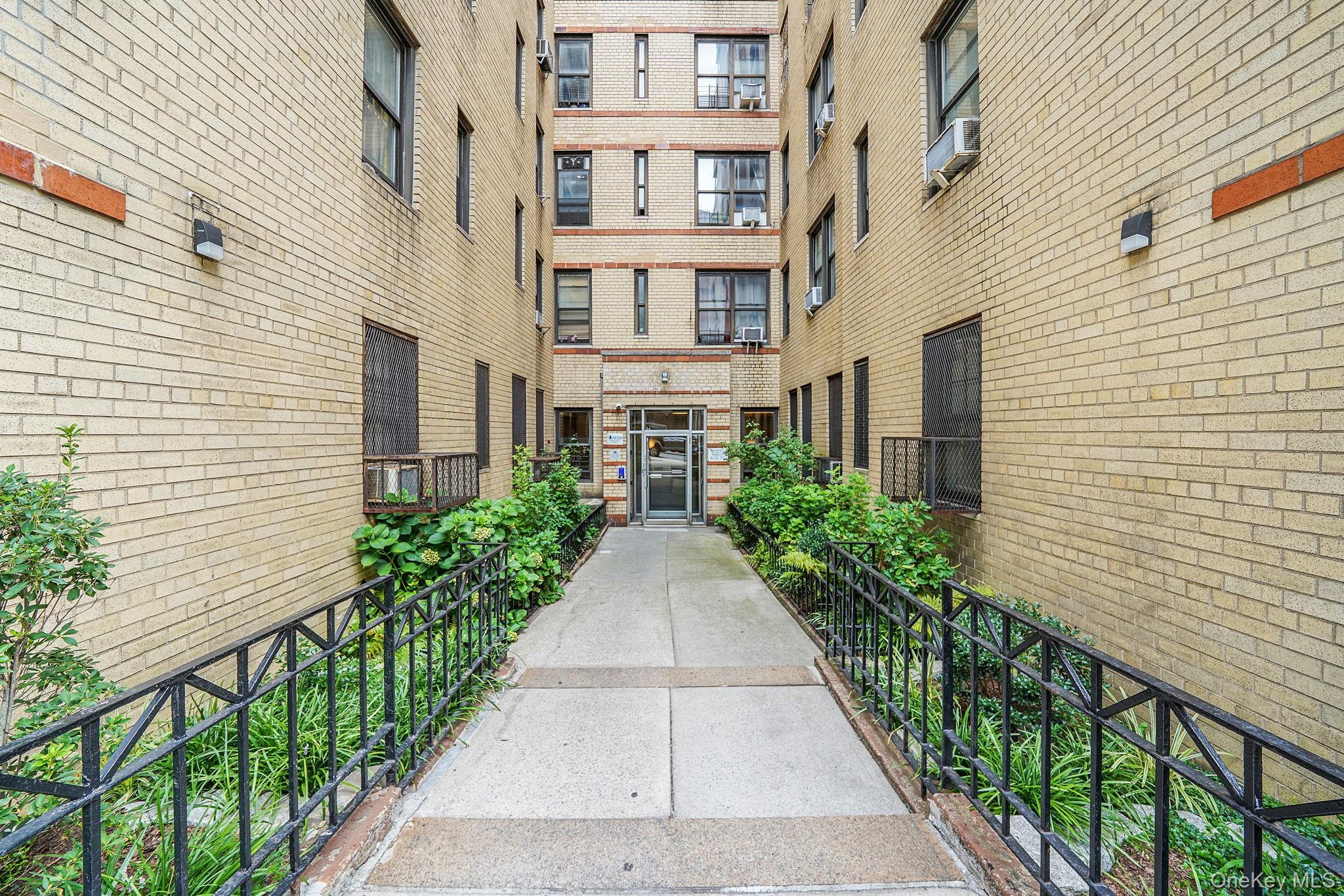 860 Grand Concourse Ave, Unit 2R photo 16