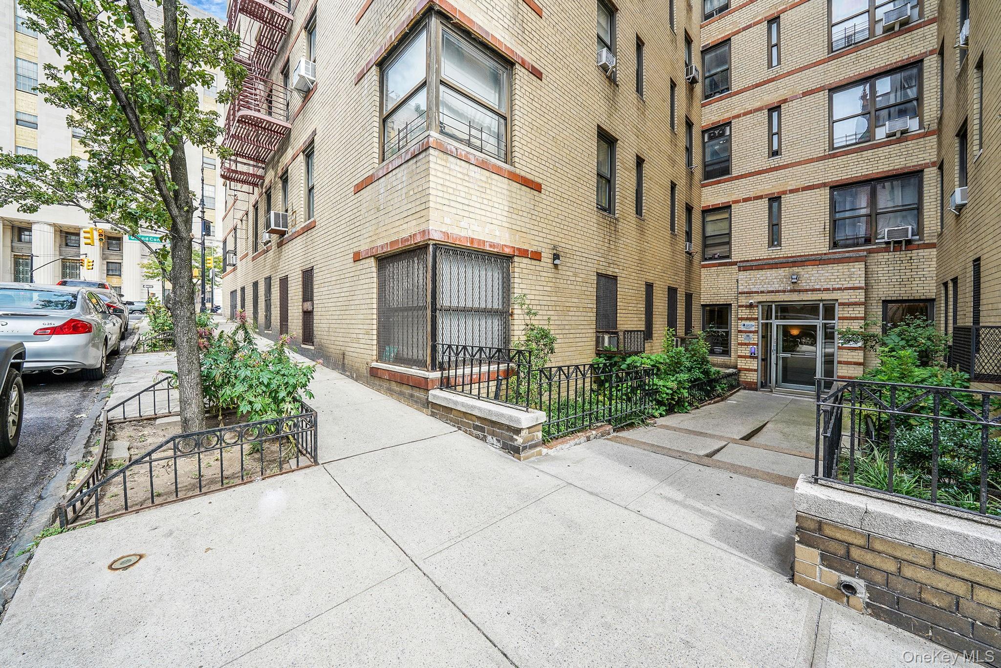 860 Grand Concourse Ave, Unit 2R photo 17
