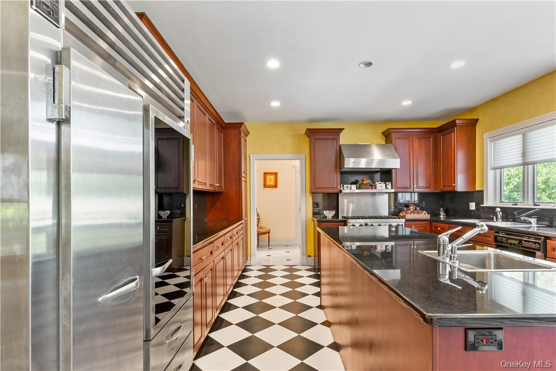 6 Love Lane – For Sale photo 14