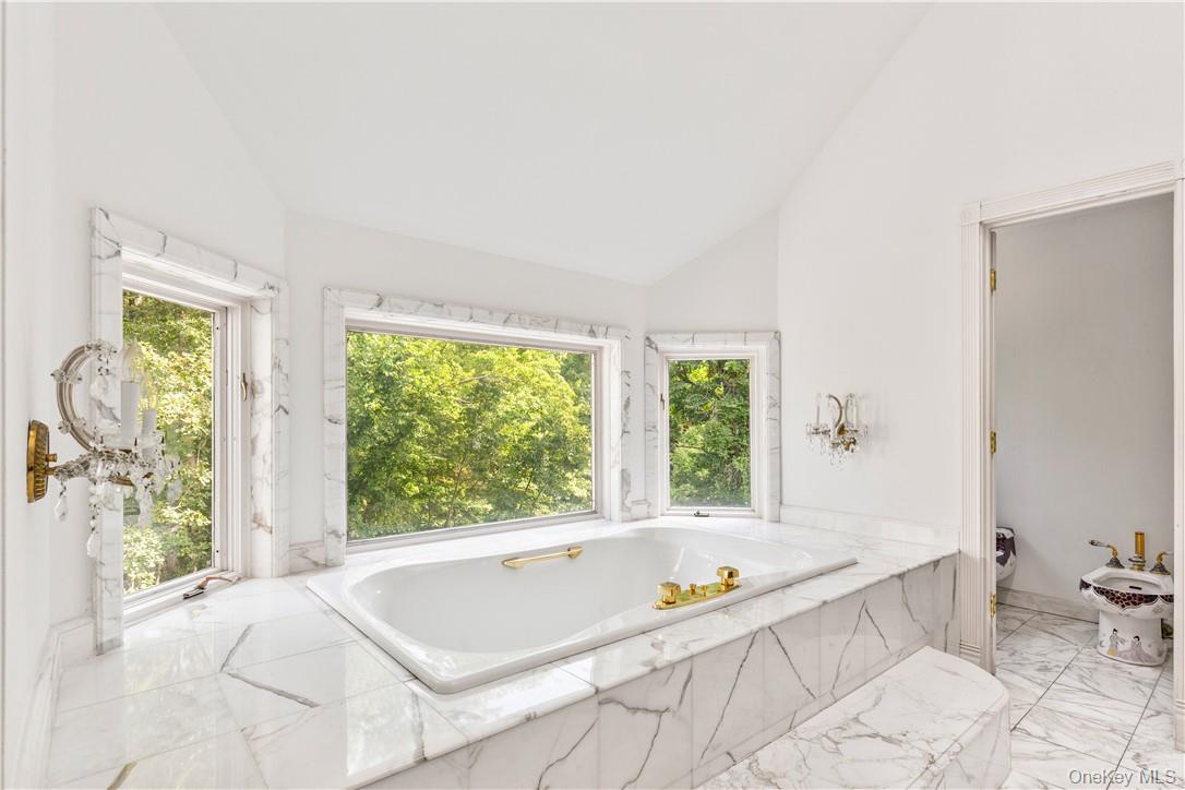 6 Love Lane – For Sale photo 20