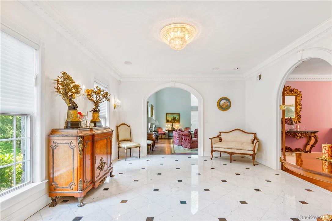 6 Love Lane – For Sale photo 4