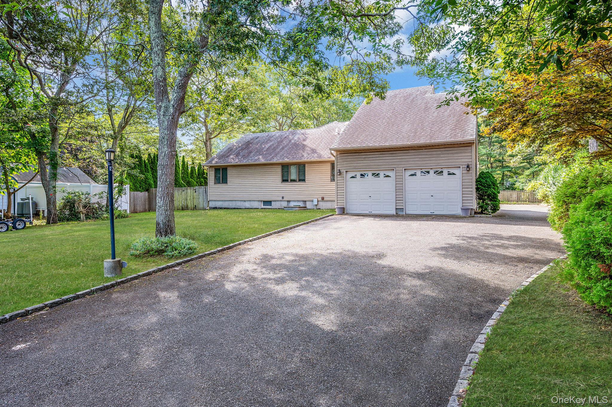 6 Bay Drive – For Rent