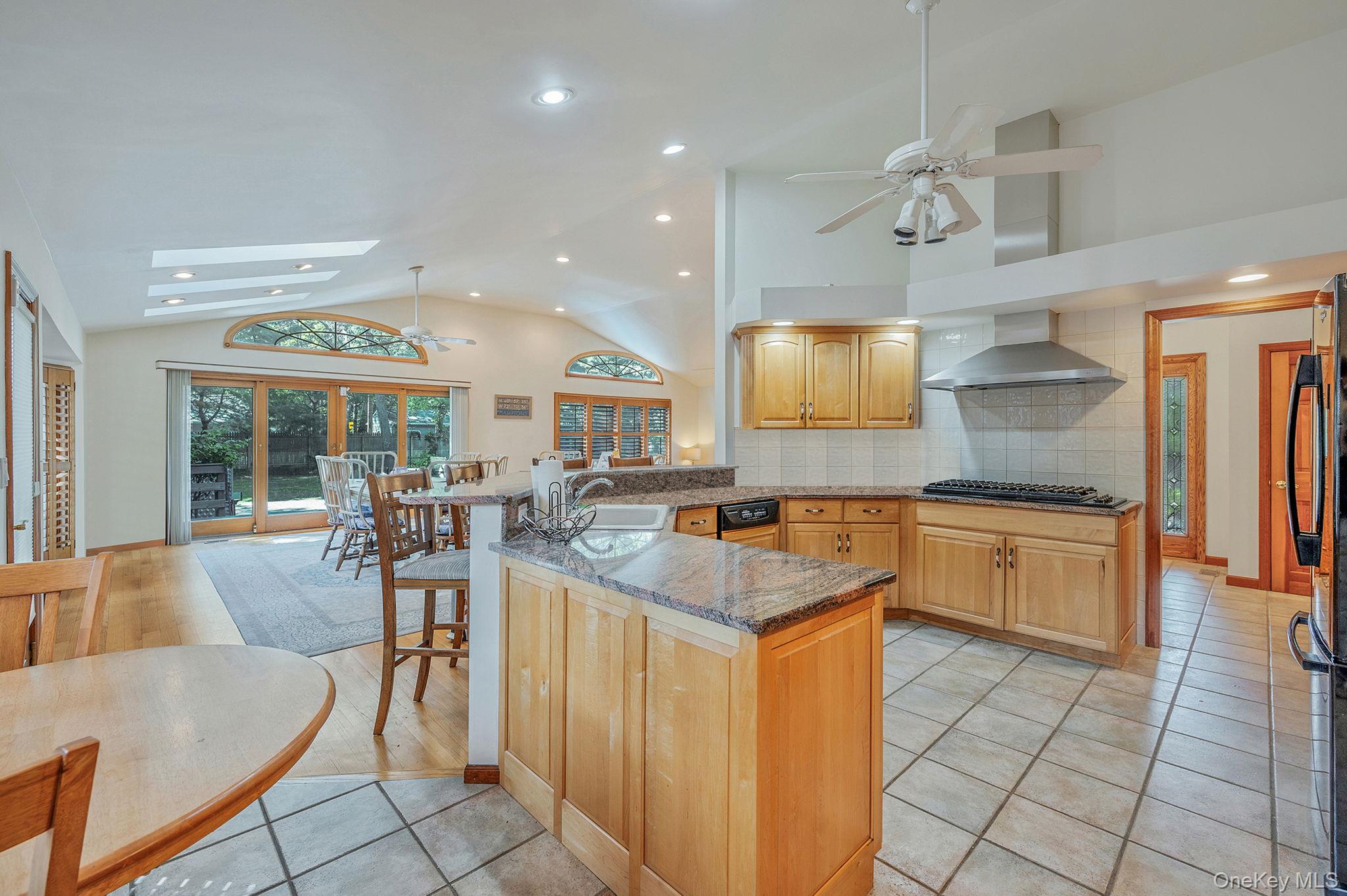 6 Bay Drive – For Rent photo 8