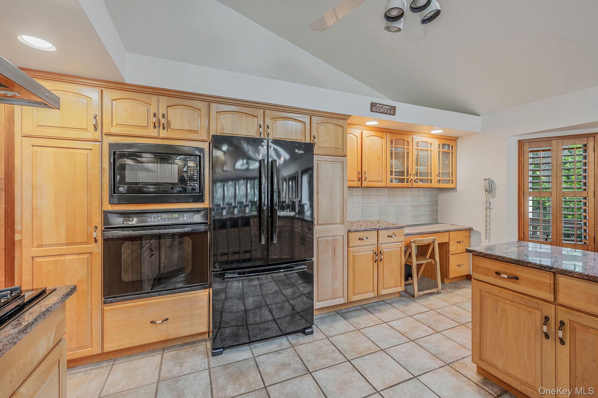6 Bay Drive – For Rent photo 9
