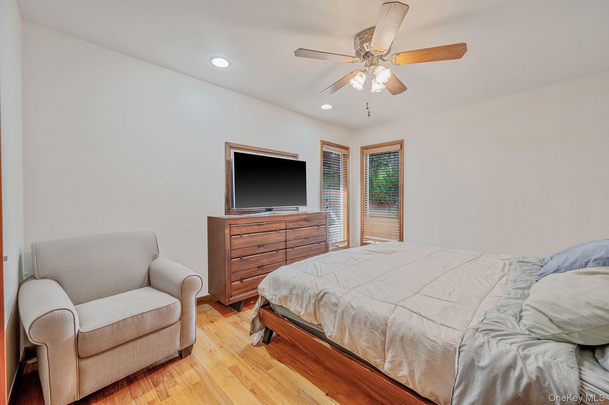 6 Bay Drive – For Rent photo 17