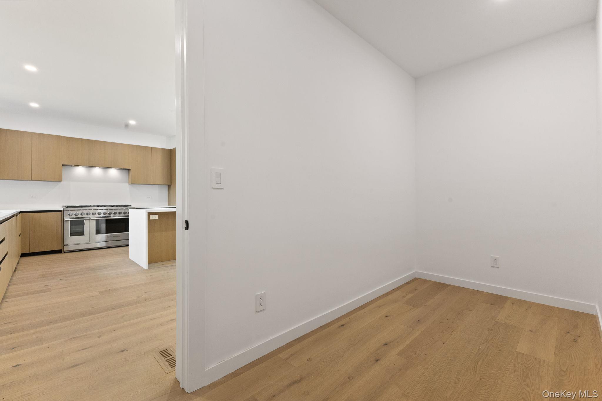 28 Mclain Street – For Sale photo 25