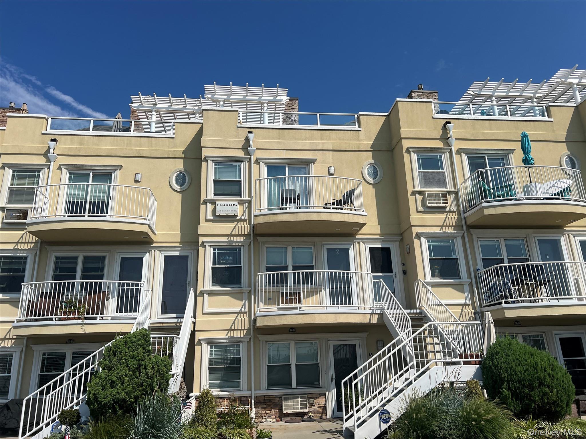 10008 Shore Front Parkway, Unit 20A photo 3