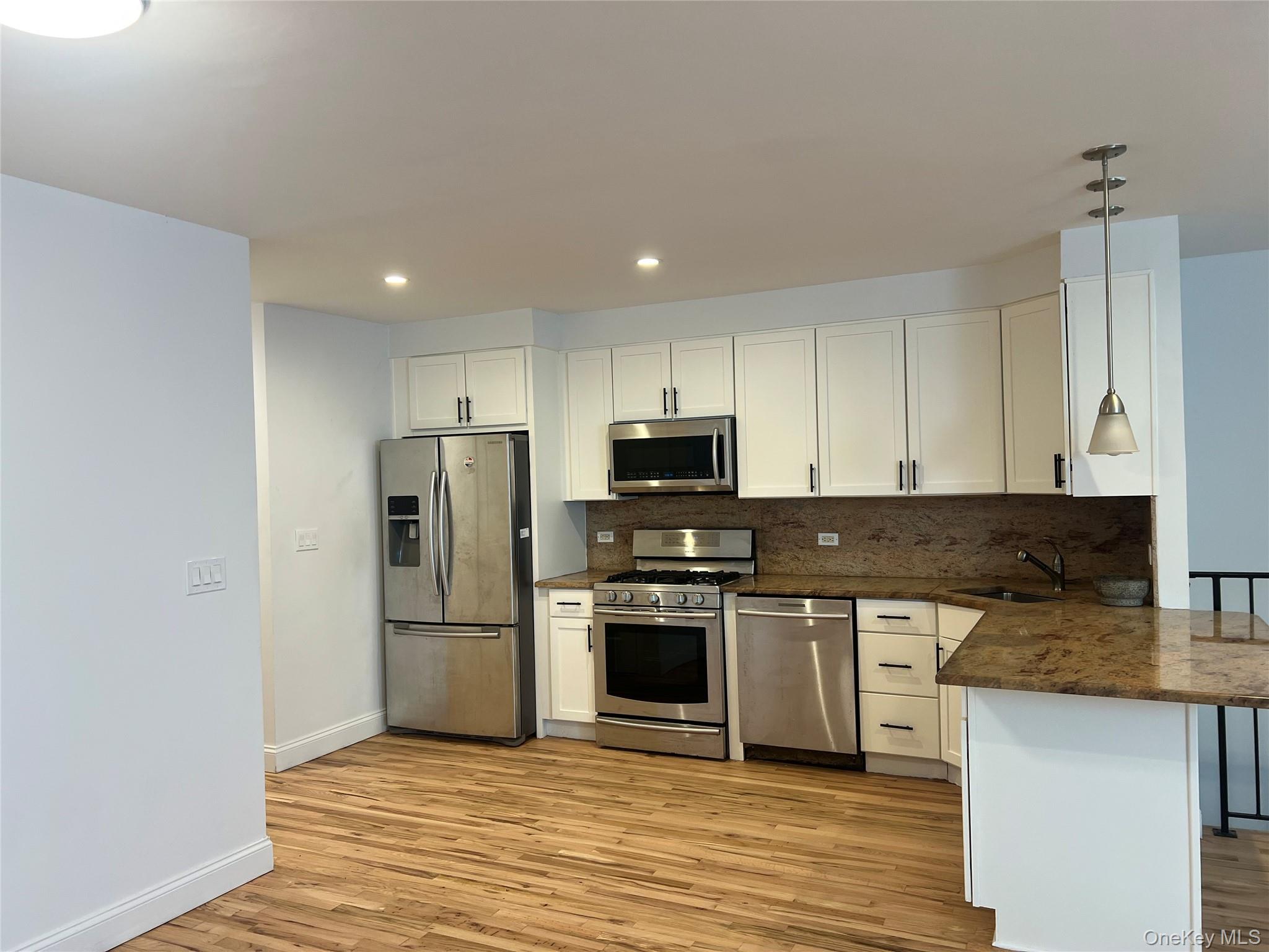 10008 Shore Front Parkway, Unit 20A photo 8