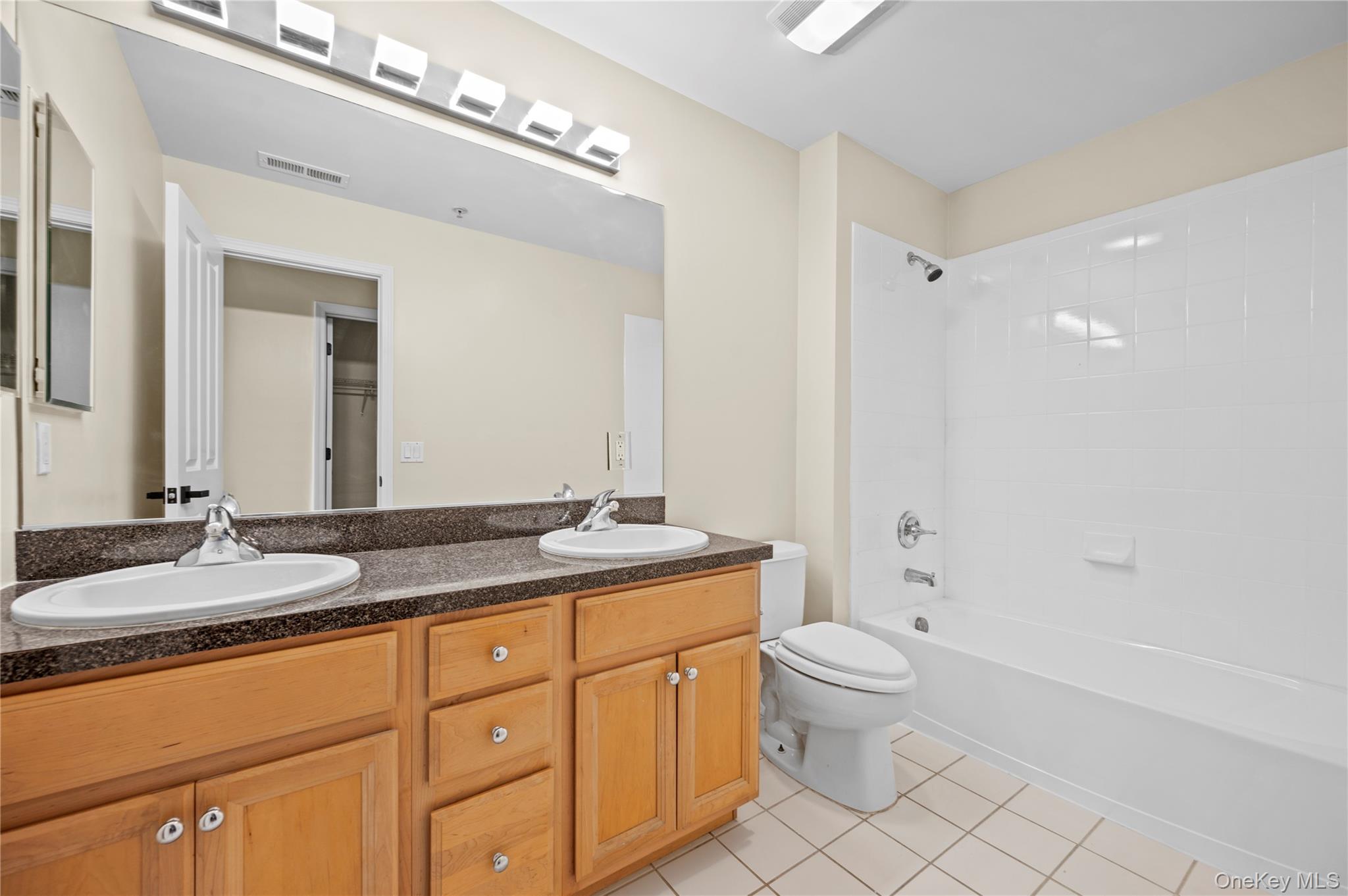 19 Putters Way, Unit 9 photo 16