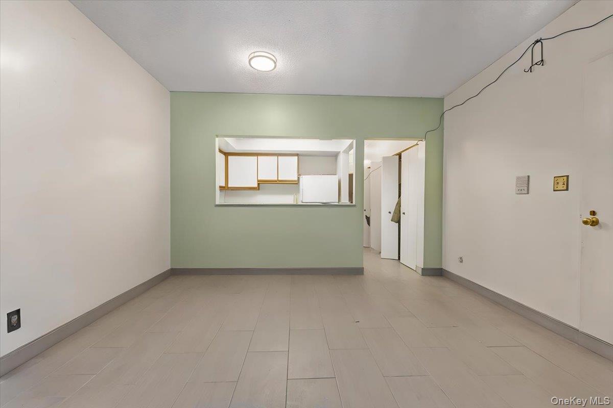 1475 Crotona Place – For Sale photo 6