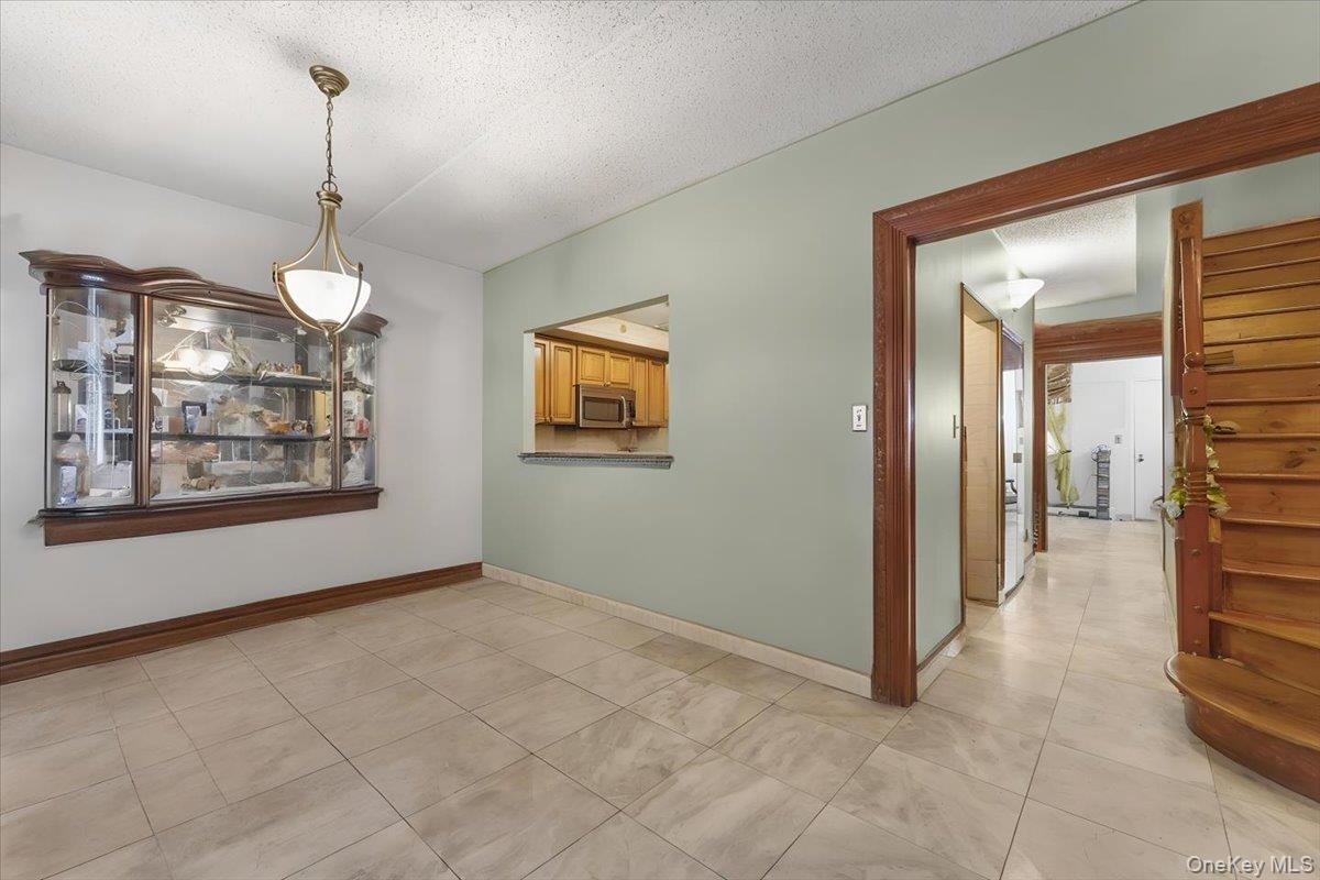 1475 Crotona Place – For Sale photo 10