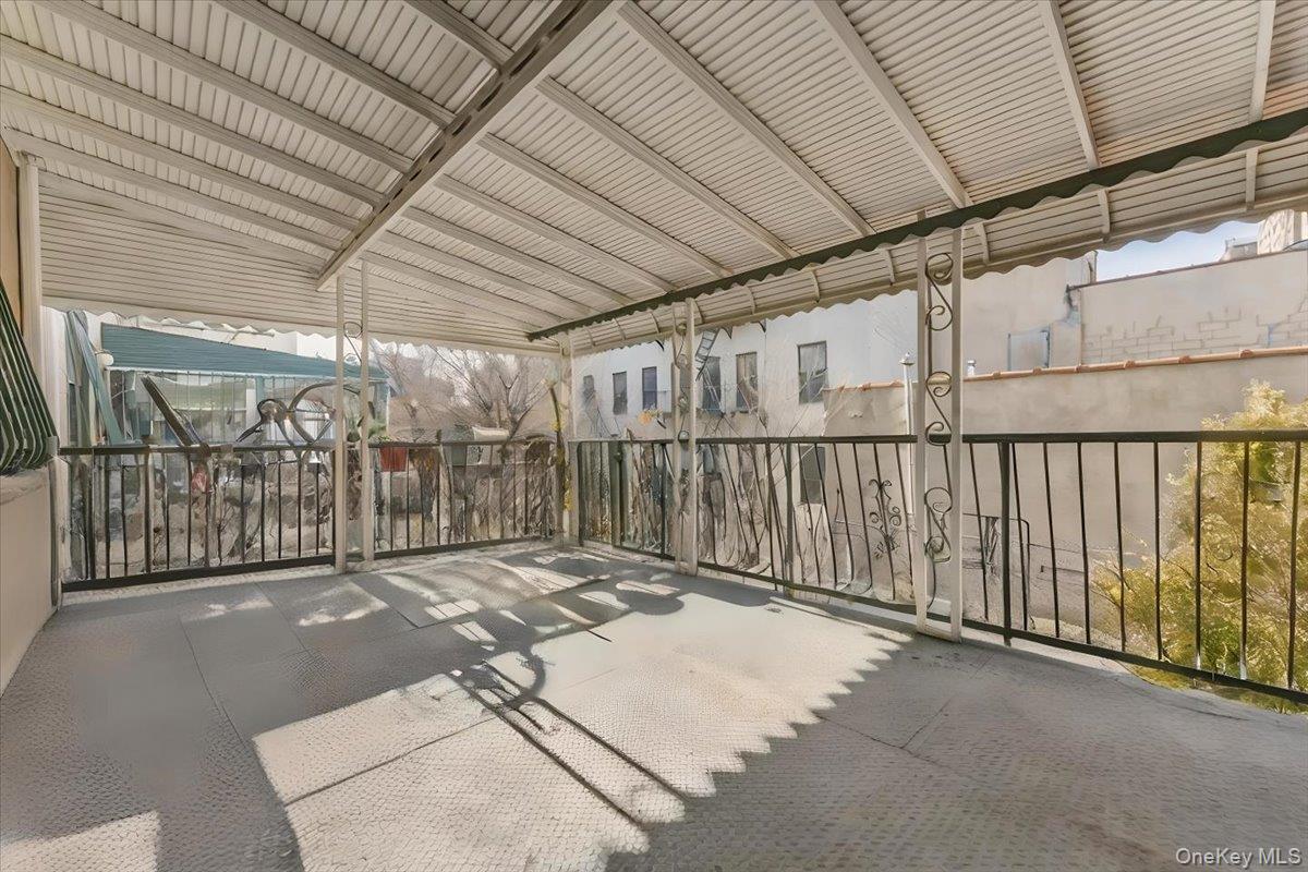 1475 Crotona Place – For Sale photo 20
